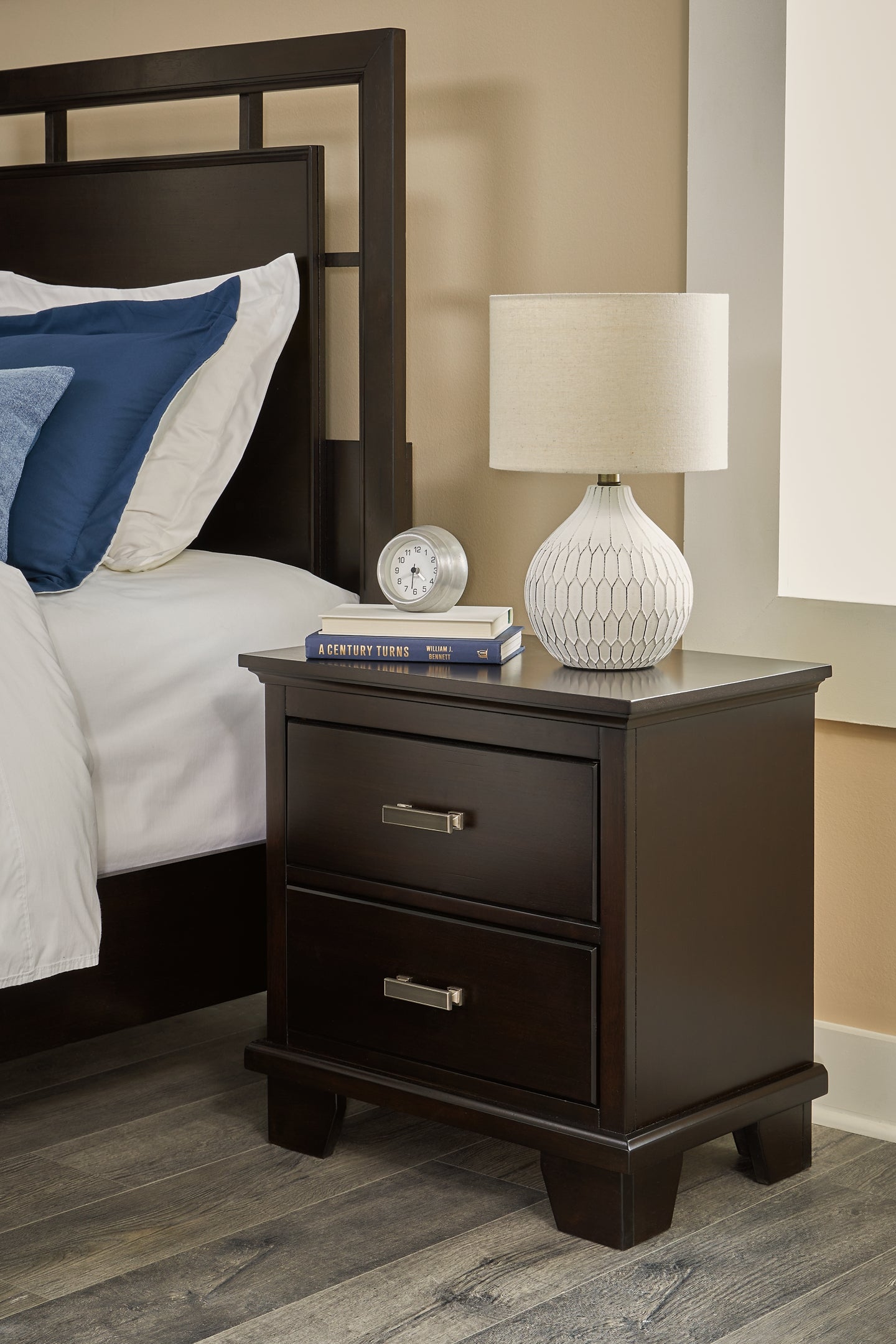 Covetown Queen Panel Bed with Mirrored Dresser, Chest and Nightstand